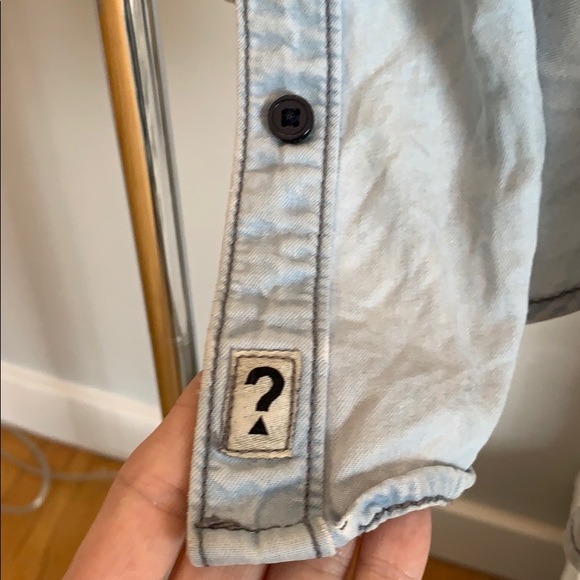 Light jean Blue Guess LosAngela’s button up shirt - Picture 5 of 6